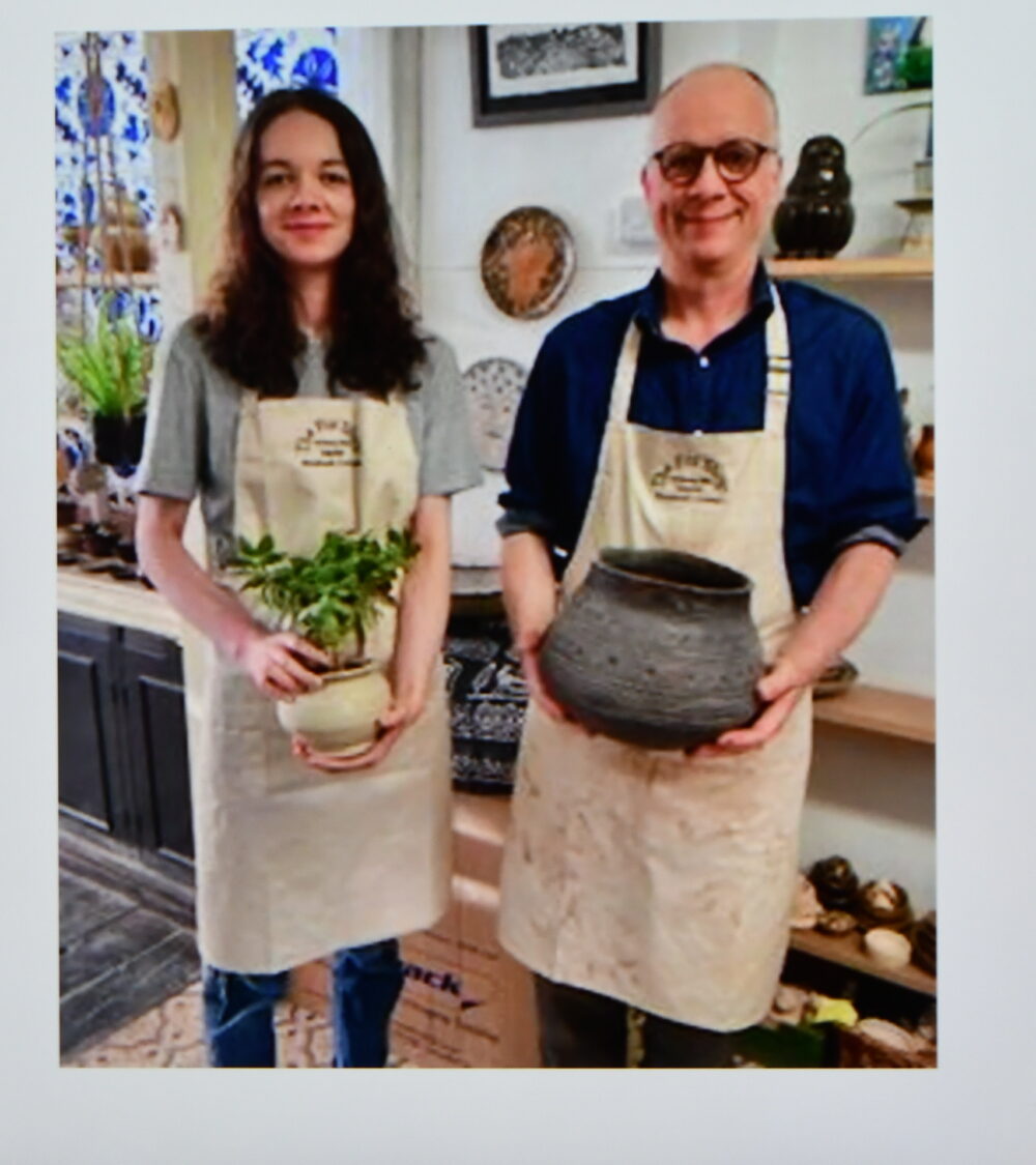 An Introduction to East Asian Ceramics - Andrew & Victoria MacDonald