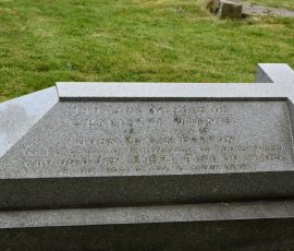 How to Read and Record a Churchyard: A Beginner's Guide to Recording Memorials - David and Veronica Stonehouse